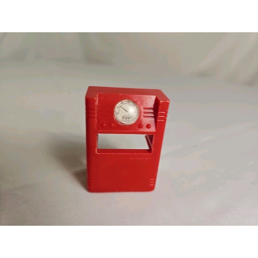 Vintage Renwal Radio Dollhouse Furniture Red with dial Plastic number 18 USA